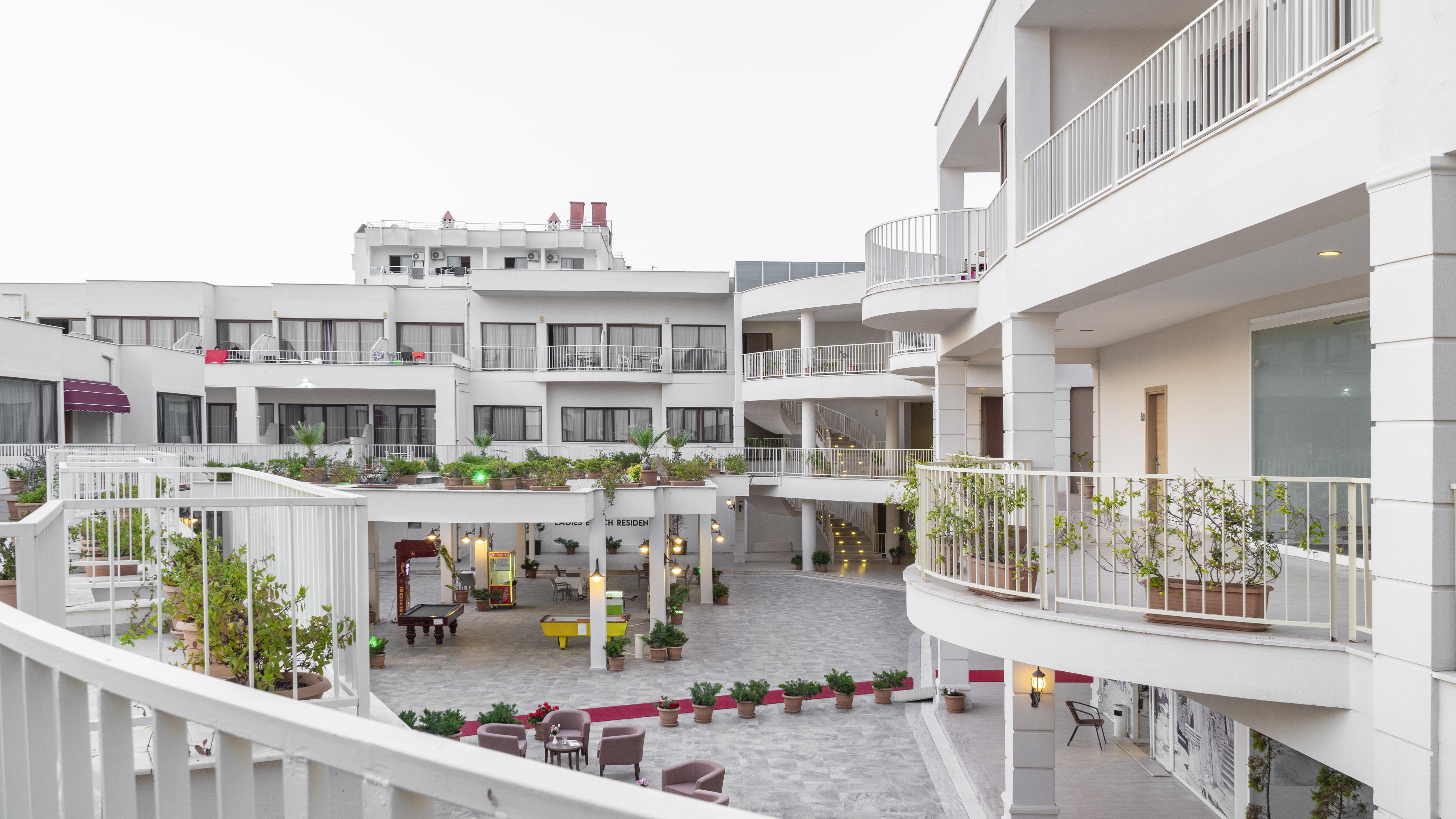 Ladies Beach Suite Hotel (Adults Only) Kusadasi Exterior photo