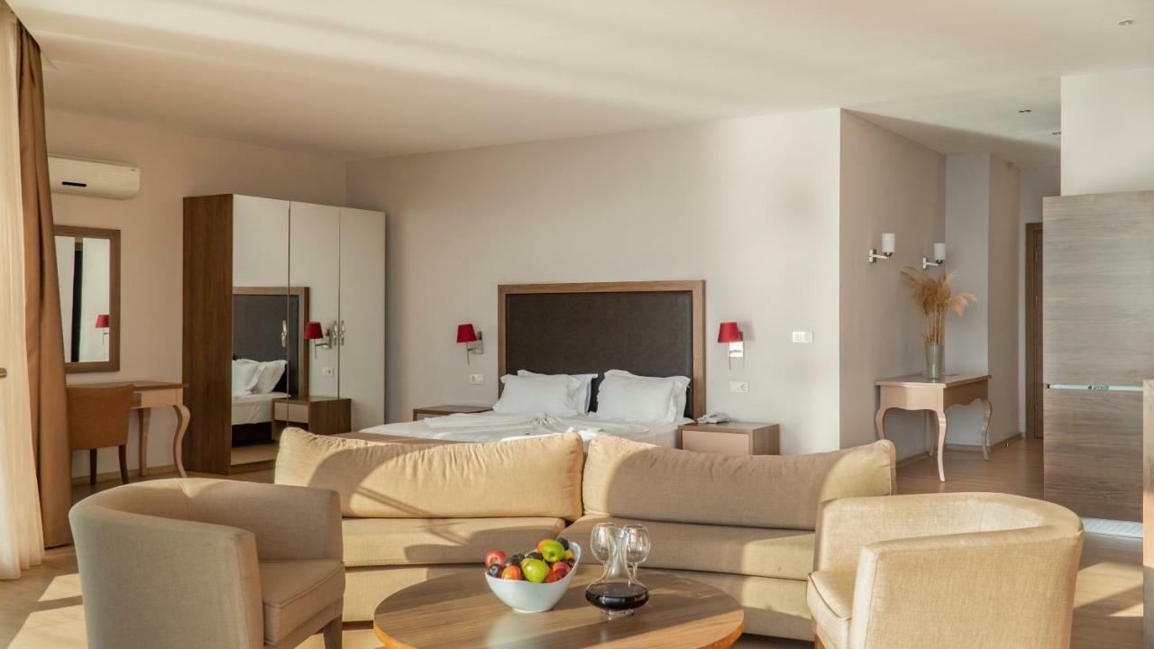 Ladies Beach Suite Hotel (Adults Only) Kusadasi Exterior photo